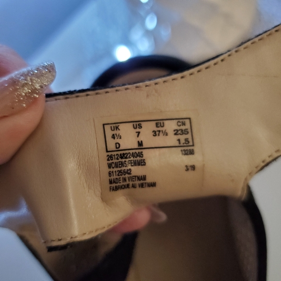 CLARKS COMFORT SANDAL 7M - Picture 4 of 4